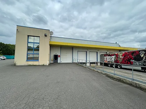 louer entrepot avec quais haie fouassiere