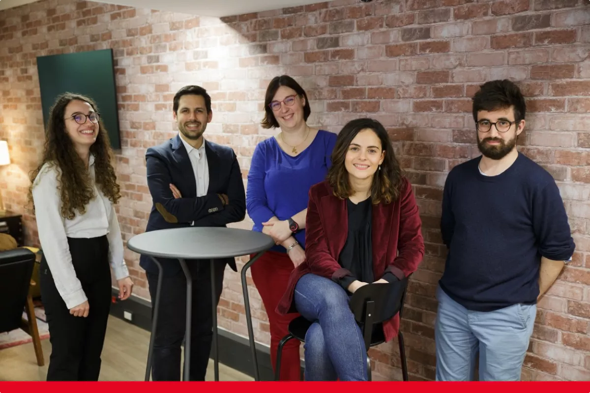 Arthur Loyd Studies and Research Team