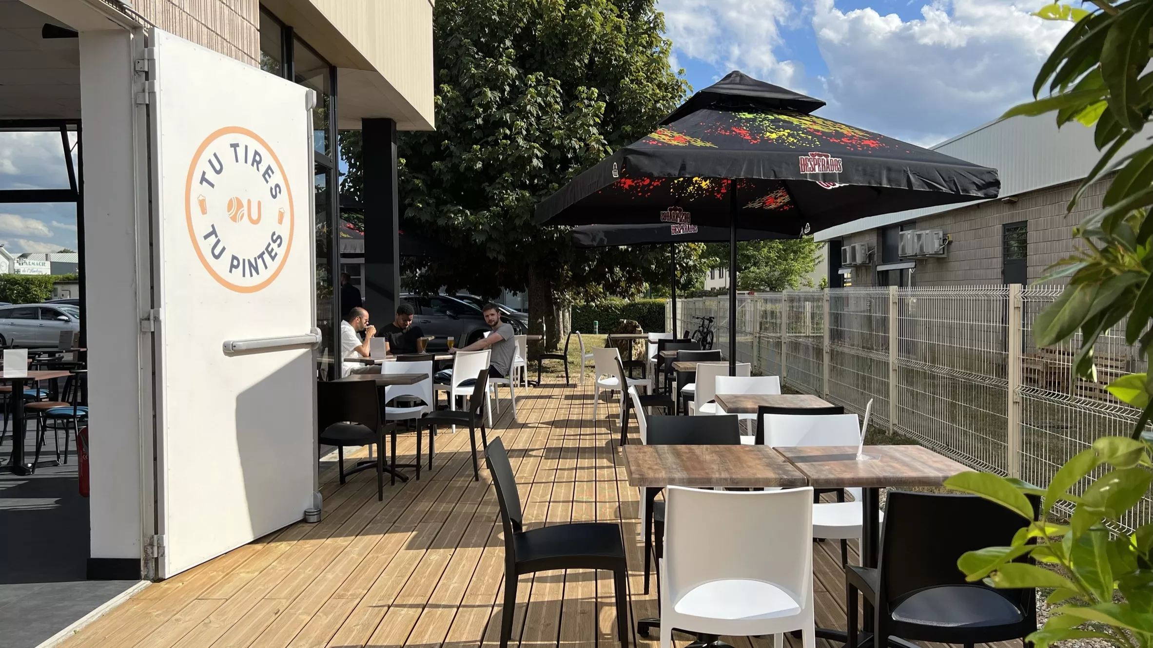 Tu tires ou tu pintes bar pétanque tours Tu tires ou tu pintes bar pétanque tours