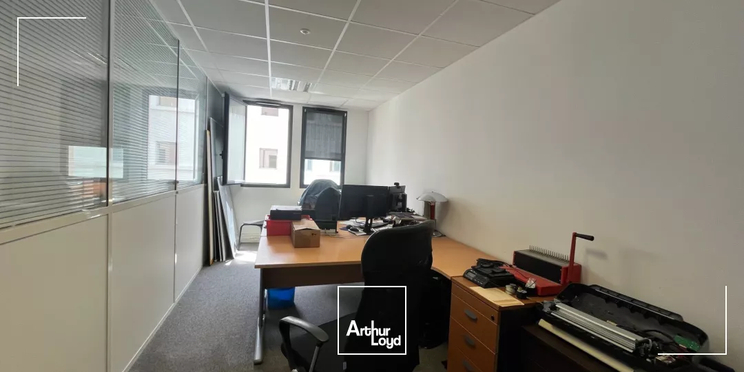 A LOUER BUREAUX 250M2 TRIGNAC PROCHE GARE ST NAZAIRE