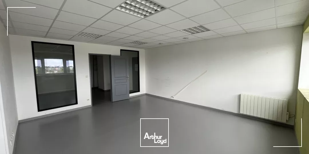 Bureaux à louer48 m2 proche tangentielle à Orléans