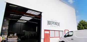 Independant House installé à Chevigny par Arthur loyd Dijon Façade du local d'activité loué