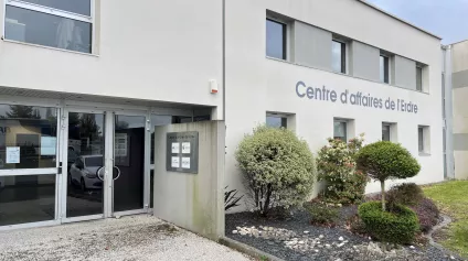 BUREAUX A LOUER LA CHAPELLE SUR ERDRE PROCHE TRANSPORTS - Offre immobilière - Arthur Loyd