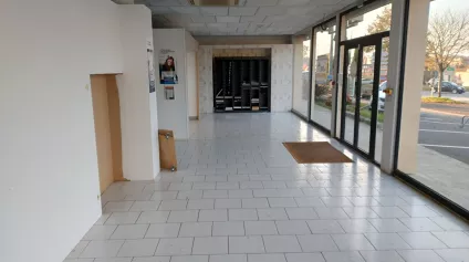 Local commercial Limoges 650 m2 - Offre immobilière - Arthur Loyd